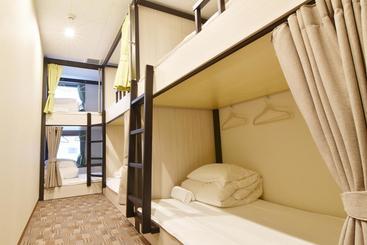 هتل Home Hostel Osaka