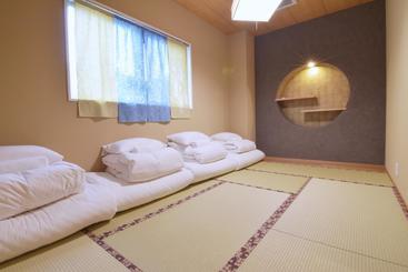 هتل Home Hostel Osaka