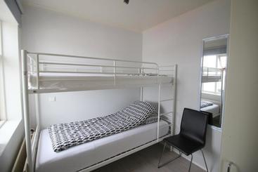 هتل Steinaskjol Apartments