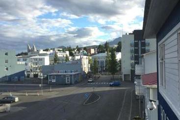 هتل Steinaskjol Apartments