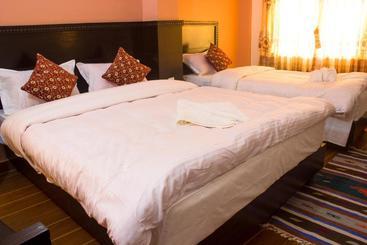 هتل Admire Pokhara Pvt. Ltd