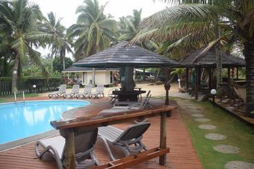 هتل Avana Waterfront Apartments