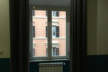 هتل Lazio Elegance Suite