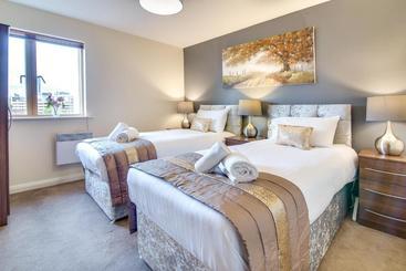هتل Mica Point City Centre Apartment