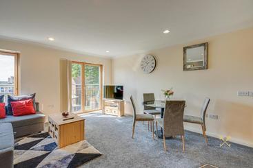 هتل Mica Point City Centre Apartment