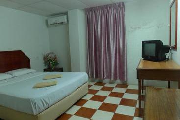 هتل Silverwood Inn