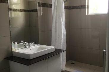 هتل Suiderhof Selfcatering