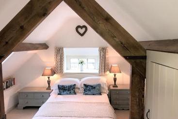 هتل Cornerstone Cottage