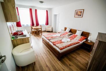 هتل Dueta Apartment