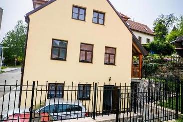 هتل Dueta Apartment