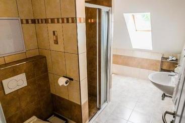 هتل Dueta Apartment