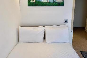 هتل Fox House, Studio Apartments