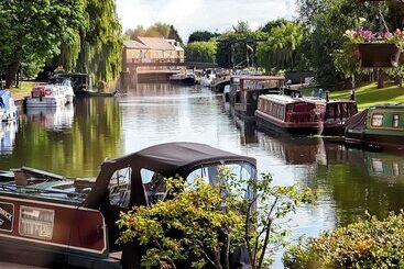 فندق Riverside Inn