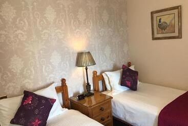 هتل Rossmor Bed & Breakfast