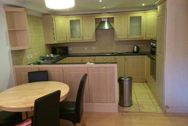هتل Tees Valley Apartments
