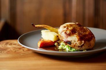 هتل The Rose & Crown
