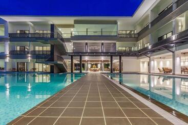 هتل Camar Resort Langkawi