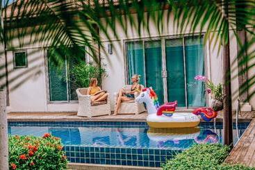 استراحتگاه Niche Villas By Tropiclook
