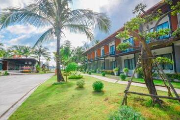 هتل Seesea Resort