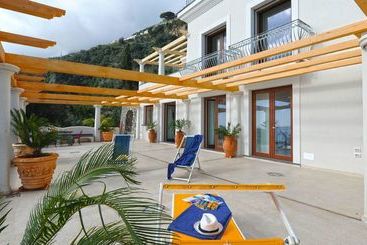 هتل Villa Duchessa D'amalfi