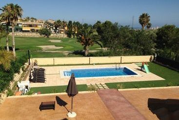 هتل Villa Irene