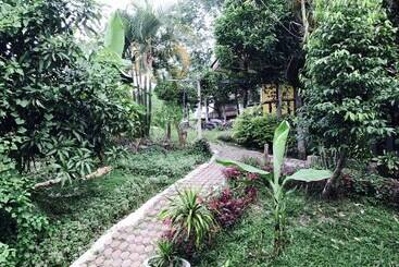 هتل Sang Un Bungalow