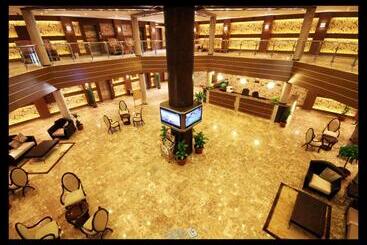 هتل Taraf Yanbu