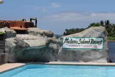 هتل Medano Island Resort