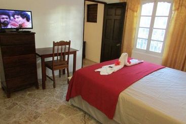 هتل Ocean Wave Villa, Negril
