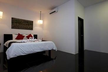 هتل The Angkor Crescent