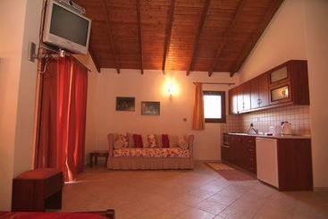 هتل Villa Apollo