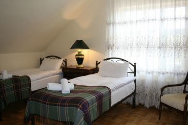 تختخواب و صبحانه Astoria Garden