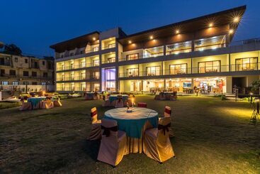 فندق Park Safari Resort