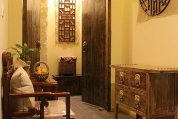 Buyi Hotel Resort Fuxian Lake