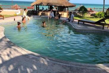 هاستل Beach Village Backpackers