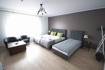 ペンション 7th Room Guest House