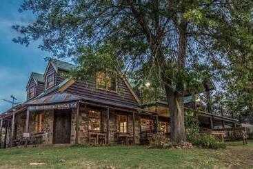 ペンション Gold Mine Guest House And Cafe