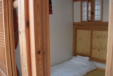 پانسیون Sarangchae Hanok Guesthouse