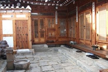 پانسیون Sarangchae Hanok Guesthouse