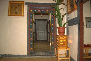 Ama's Village Lodge