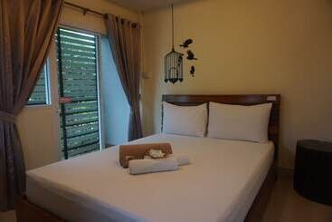 فندق Sabaidee Resort Satun