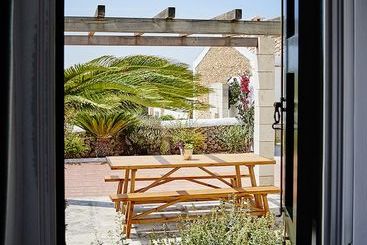 هتل Agroturismo Turmaden Des Capita