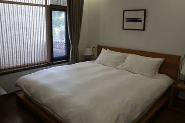 تختخواب و صبحانه Gerhouse