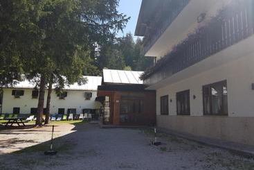 هتل Casa Alpina Dobbiaco