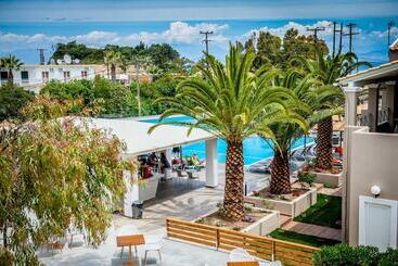 هتل Amour Holiday Resort