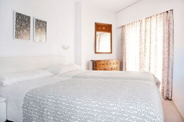 هتل Apartamentos Apal Chinasol