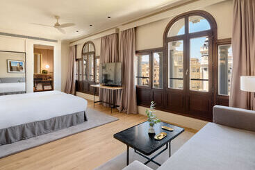 هتل H10 Palacio Colomera