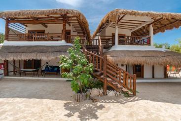 هتل La Casa Del Alux   Adults Only