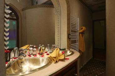 هتل Riad Atlas Quatre & Spa