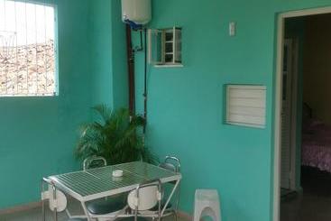 هاستل Hostal Casa Adalberto Y Gretel